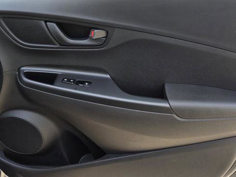 Used 2019 Hyundai Kona SE FWD image 9