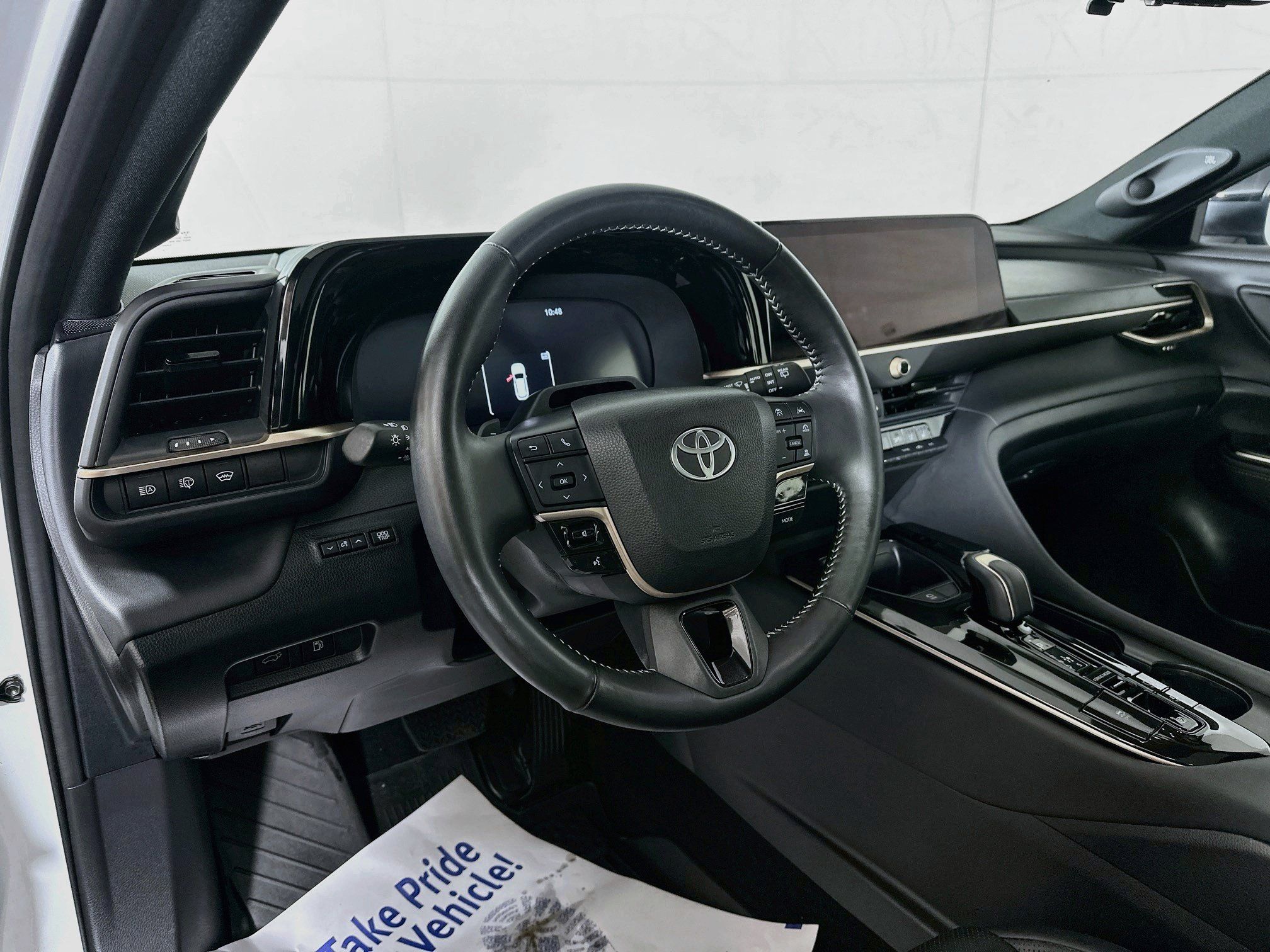 Used 2025 Toyota Crown Signia w/ Advanced Technology Package AWD/4WD image 9