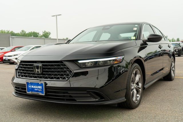 Used 2023 Honda Accord EX image 2
