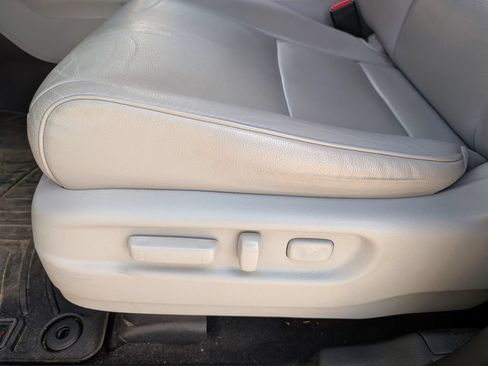 Used 2018 Honda Pilot Touring image 13
