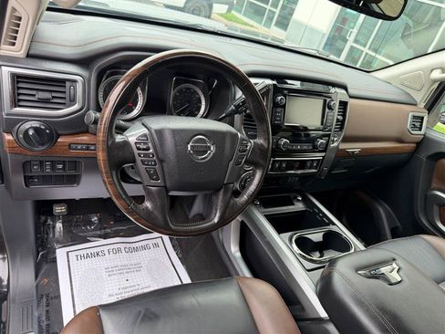 Used 2019 Nissan Titan Platinum Reserve w/ Platinum Utility Package AWD/4WD image 31