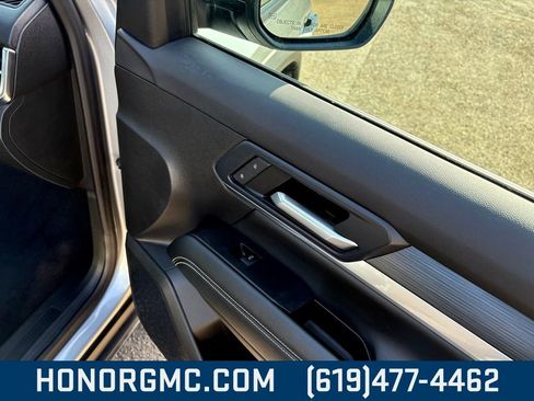 Used 2025 GMC Terrain Elevation image 23