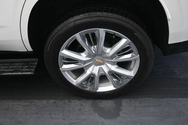 Used 2024 Chevrolet Tahoe High Country AWD/4WD image 12