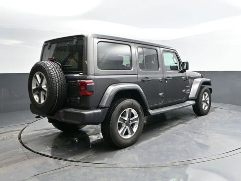 Used 2020 Jeep Wrangler Unlimited Sahara image 9