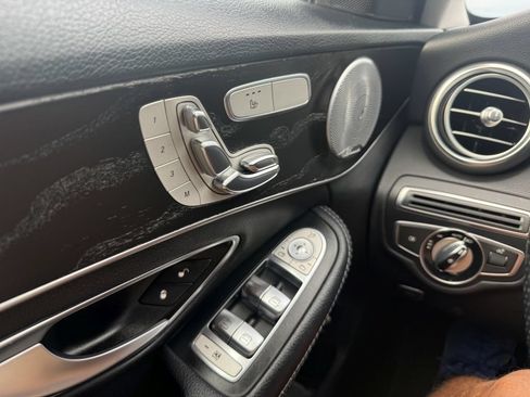 Used 2017 Mercedes-Benz C 300 4MATIC Sedan image 31