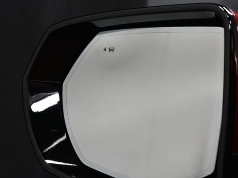 Used 2024 GMC Yukon XL Denali Ultimate AWD/4WD image 44