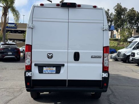 Used 2023 RAM ProMaster 2500 FWD image 10