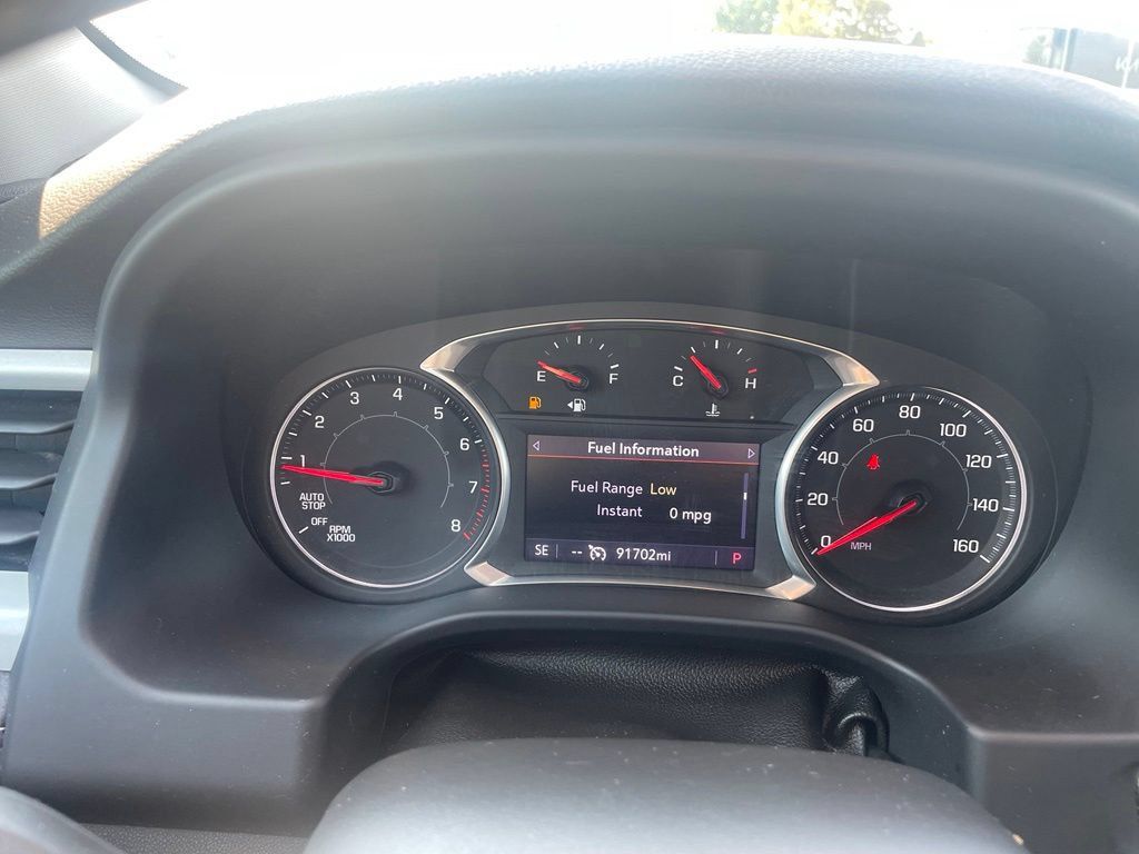 Used 2021 GMC Acadia SLT FWD image 14