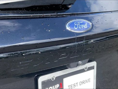 Used 2023 Ford Explorer ST w/ Equipment Group 401A AWD/4WD image 31