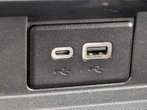 Used 2023 GMC Yukon XL AT4 w/ AT4 Premium Package image 28