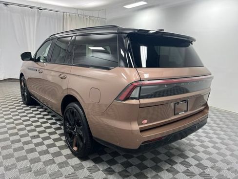 Used 2025 Lincoln Navigator Black Label AWD/4WD image 6