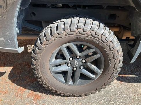 Used 2020 Chevrolet Silverado 1500 LT Trail Boss AWD/4WD image 15