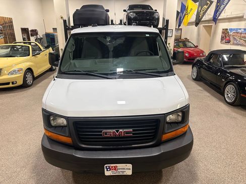 Used 2013 GMC Savana 1500 AWD image 3