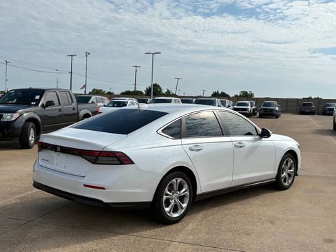 Used 2025 Honda Accord LX image 5