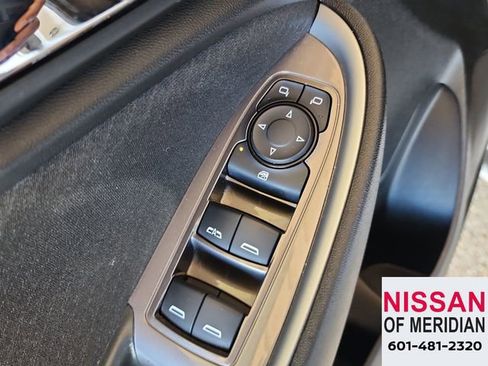 Used 2023 Chevrolet Malibu LT image 10