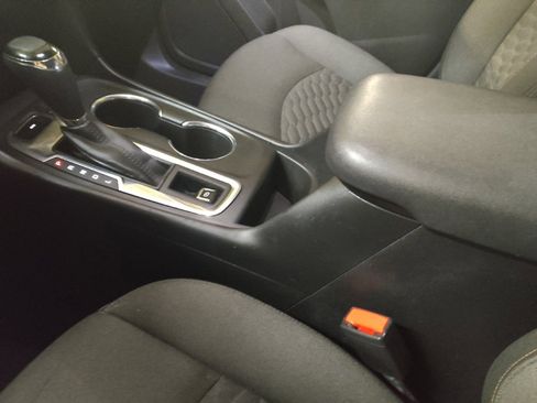 Used 2018 Chevrolet Equinox LT AWD/4WD image 26