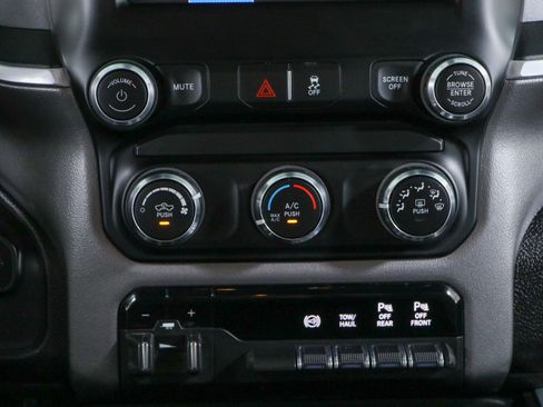 Used 2024 RAM 2500 Big Horn w/ Off Road Package AWD/4WD image 21