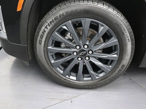 Used 2023 Chevrolet Traverse RS FWD image 9