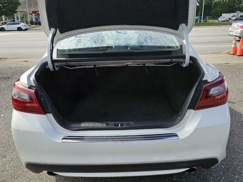 Used 2017 Nissan Altima 2.5 SR w/ Midnight Edition Package FWD image 44