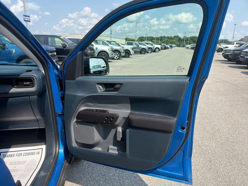 Certified 2025 Ford Maverick XL FWD image 17