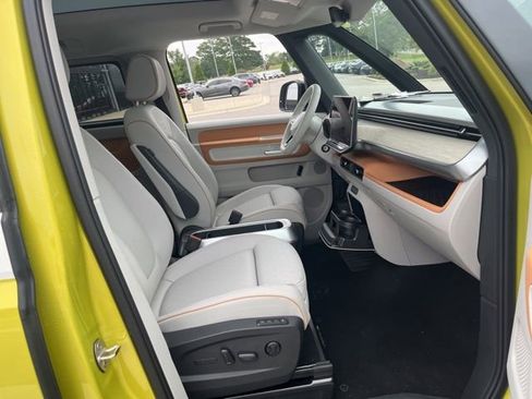 New 2025 Volkswagen ID. Buzz 1st Edition image 33