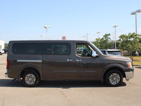 Used 2019 Nissan NV 3500 SV w/ Navigation Package image 15