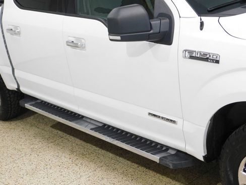 Used 2019 Ford F150 XLT w/ Equipment Group 302A Luxury AWD/4WD image 11