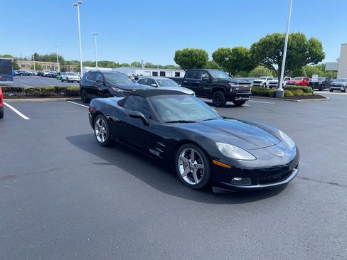 Used 2007 Chevrolet Corvette Convertible w/ Preferred Equipment Group RWD image 10
