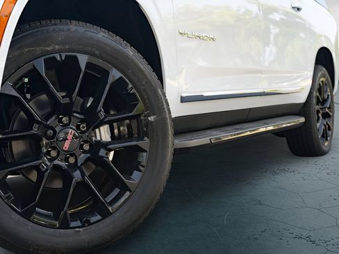New 2026 GMC Yukon XL Elevation w/ Elevation Premium Package AWD/4WD image 2
