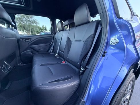 Used 2025 Subaru Forester Touring AWD/4WD image 21