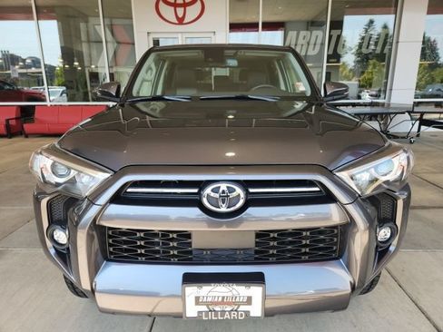 Certified 2021 Toyota 4Runner SR5 Premium w/ Moonroof Package AWD/4WD image 5