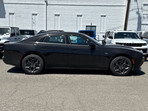 New 2026 Dodge Charger R/T w/ Blacktop Package AWD/4WD image 2