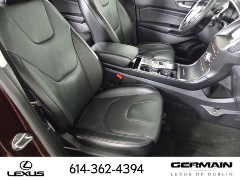 Used 2019 Ford Edge Titanium FWD image 27