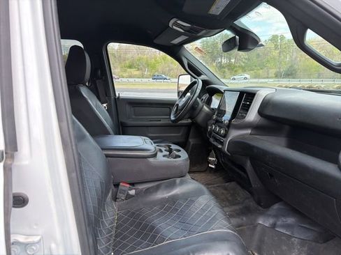 Used 2024 RAM 2500 Tradesman w/ Chrome Appearance Group image 6