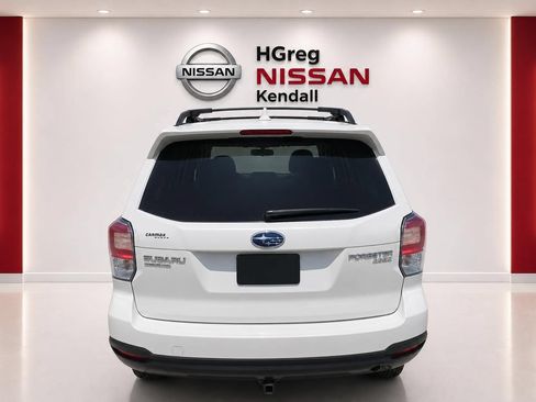 Used 2017 Subaru Forester 2.5i Premium AWD/4WD image 6