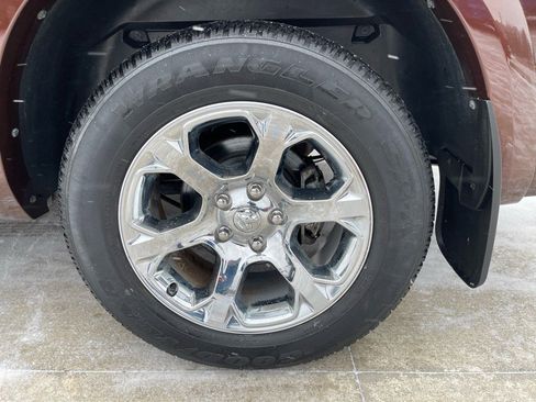 Used 2015 RAM 1500 Laramie w/ Convenience Group image 16