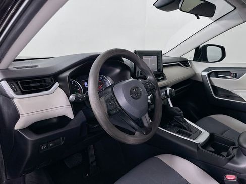 Used 2019 Toyota RAV4 XLE image 9
