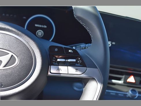 New 2026 Hyundai Elantra Limited FWD image 19
