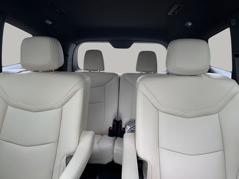 New 2025 Cadillac XT6 Sport w/ Technology Package image 32