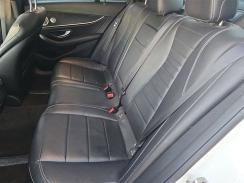 Used 2019 Mercedes-Benz E 300 image 13