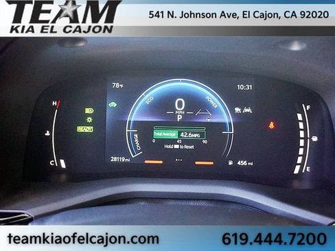 Used 2025 Toyota Camry SE w/ Convenience Package FWD image 32
