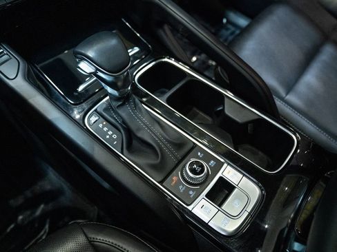Used 2025 Kia Telluride S AWD/4WD image 26