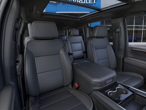 New 2026 Chevrolet Suburban Premier AWD/4WD image 40