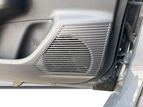 Used 2025 Toyota Prius XLE image 22