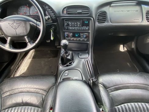 Used 2004 Chevrolet Corvette Convertible w/ Preferred Equipment Group image 15