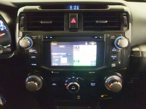 Used 2016 Toyota 4Runner Trail Premium AWD/4WD image 8