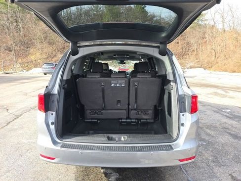 Used 2024 Honda Odyssey Touring image 4