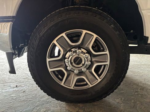 Used 2024 Ford F250 Lariat AWD/4WD image 23