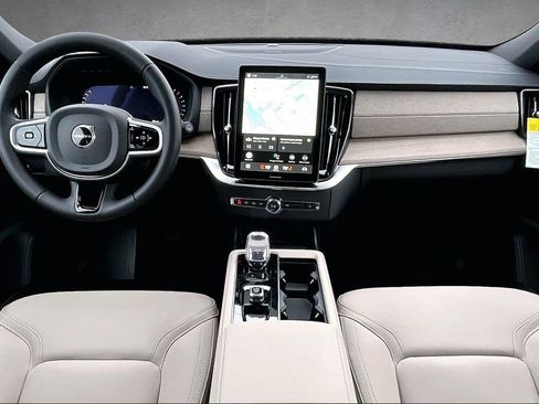 New 2026 Volvo XC90 B6 Plus w/ Protection Package Premier AWD/4WD image 5