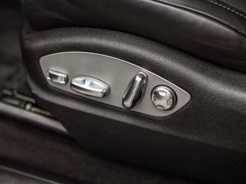 Certified 2023 Porsche Macan AWD/4WD image 15